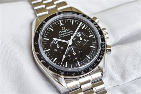 omega speedmaster moonwatch professiona 1916l|omega moon watch.